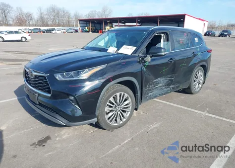 2021 Toyota Highlander Platinum z USA, uszkodzony, nr VIN 5TDFZRBHXMS070857